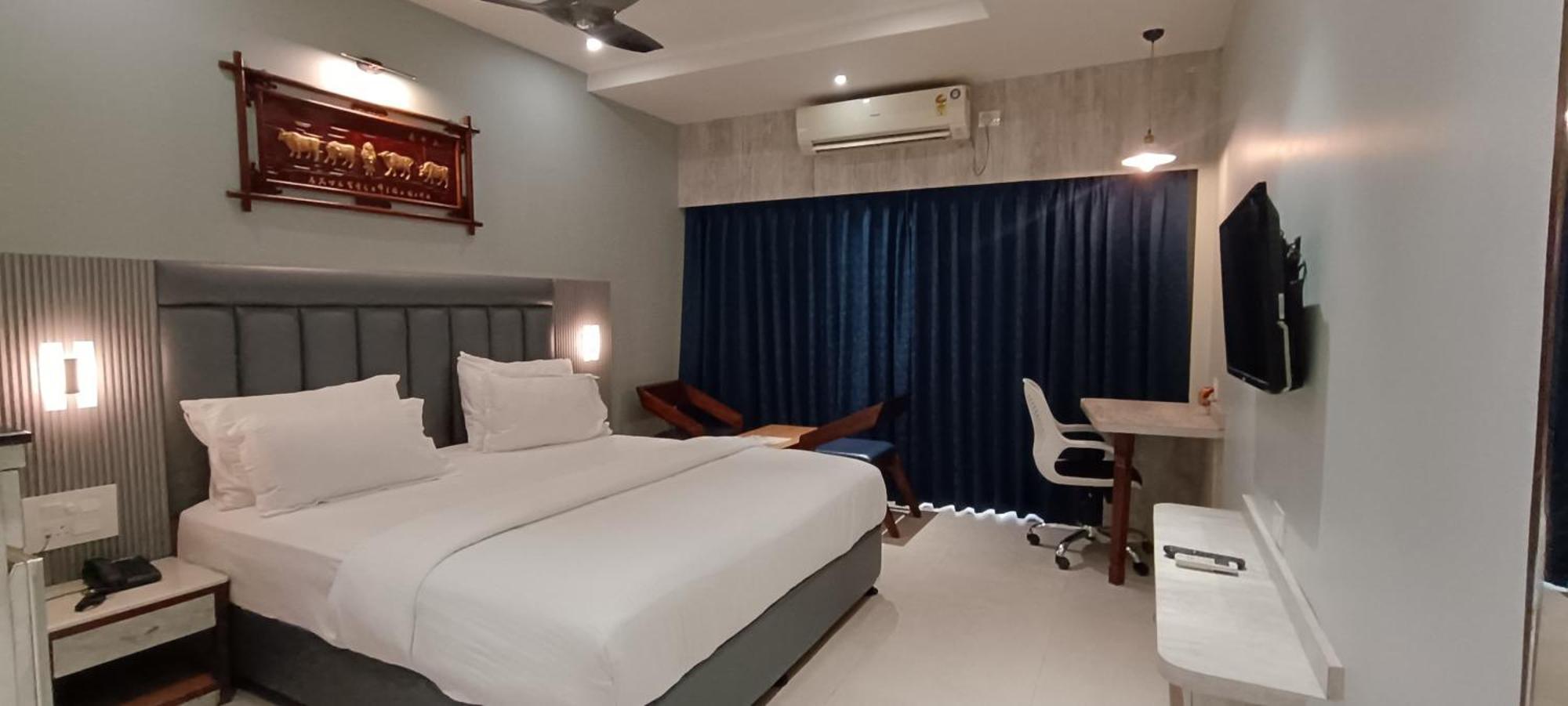 Hotel Lee Garden Near To Blue Flag Beach 500 Mtrs Purî Extérieur photo