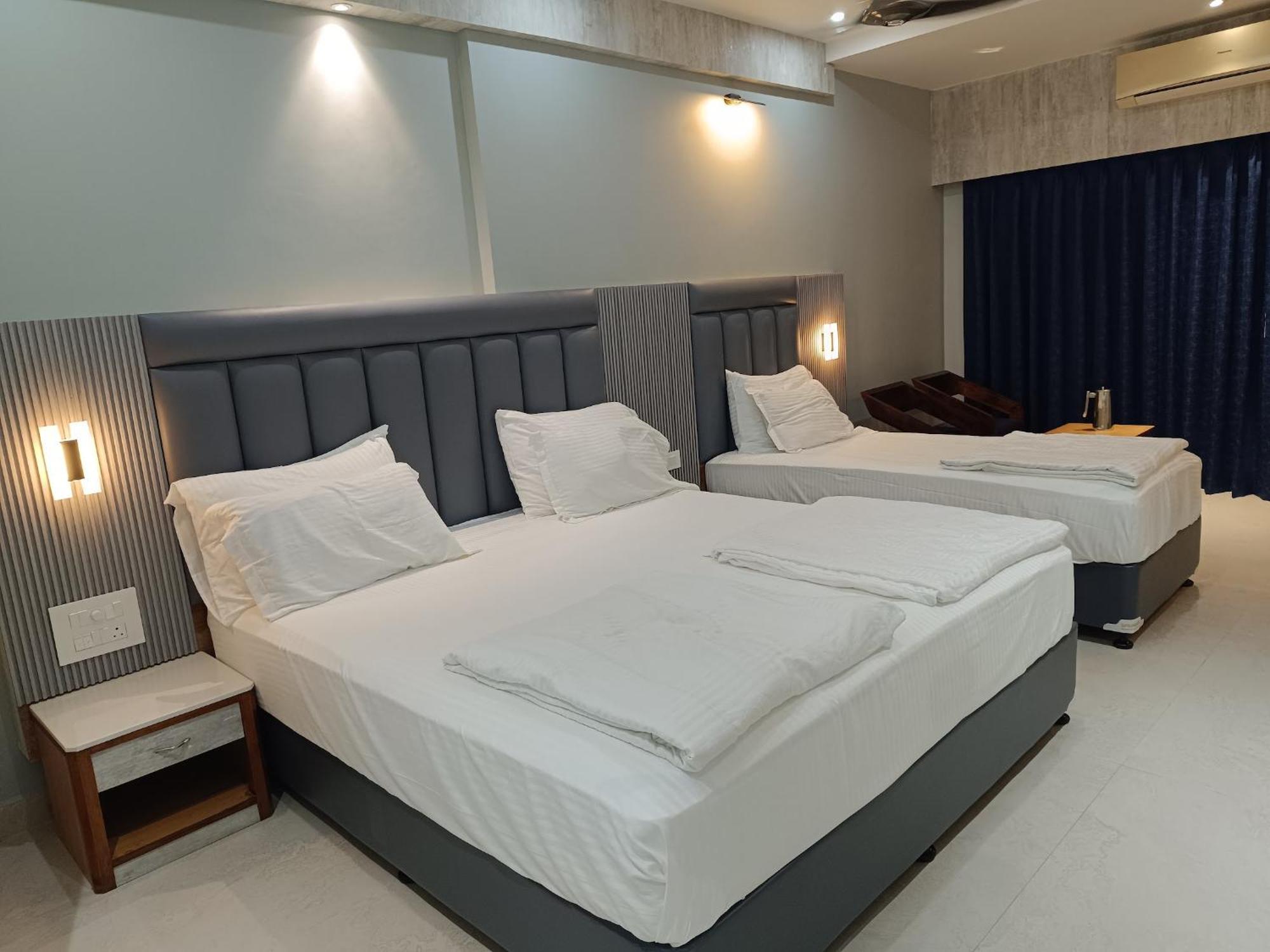 Hotel Lee Garden Near To Blue Flag Beach 500 Mtrs Purî Extérieur photo